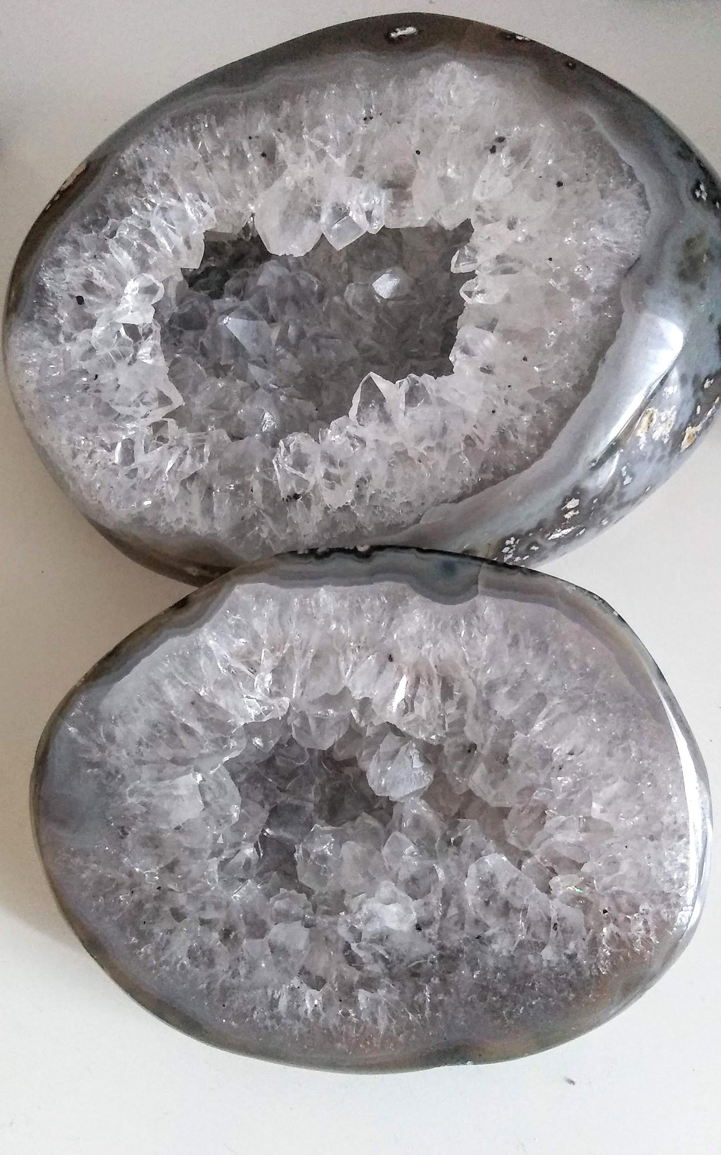 Agat geode med Bergkristall