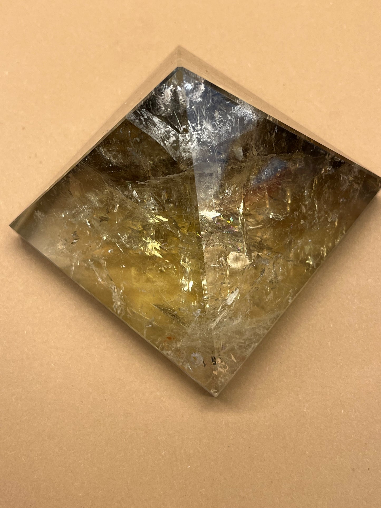 Stor naturlig Citrin pyramid